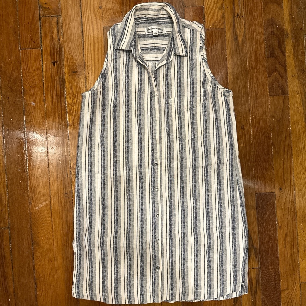 Women’s grey and white Striped Sleeveless Shirt Dress